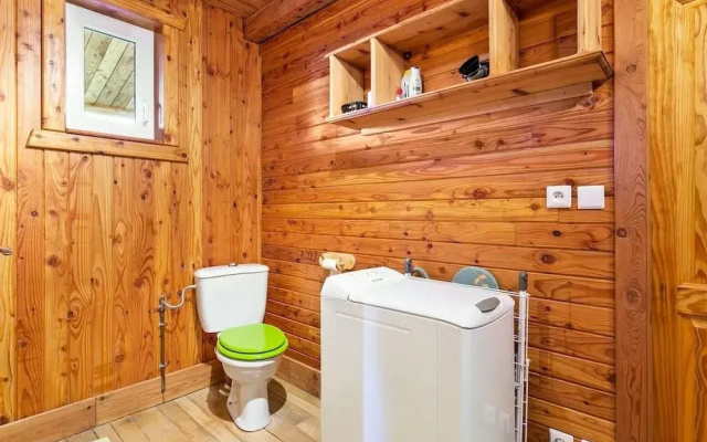 Quaint Chalet in Harreberg with Garden