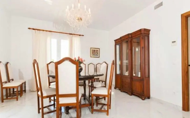 Villa Quiros ll