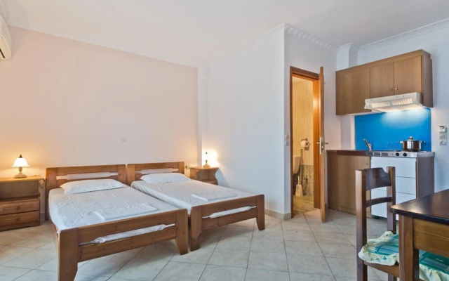 Fronis Apartment