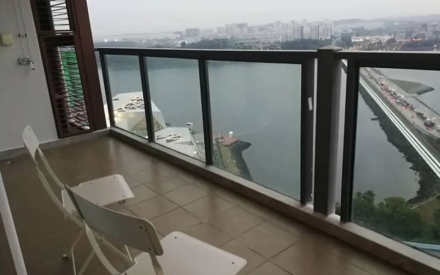 JB City CIQ-R&F Shopping Mall Apartment