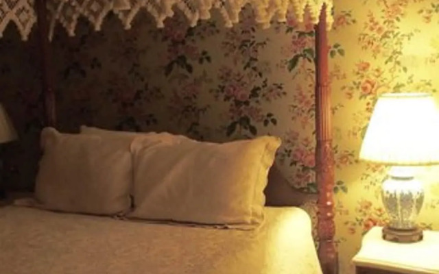 Wayside Inn