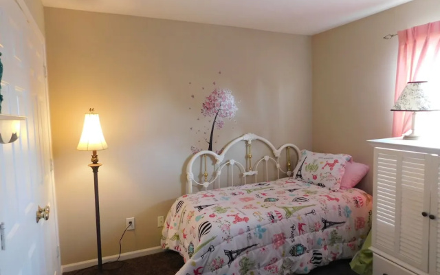 Evonne's Sharing House