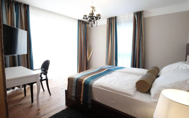 Rooms N