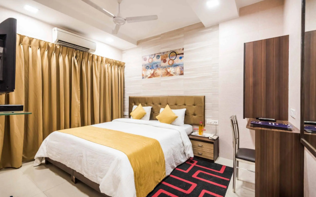 OYO Apartments Powai Lake