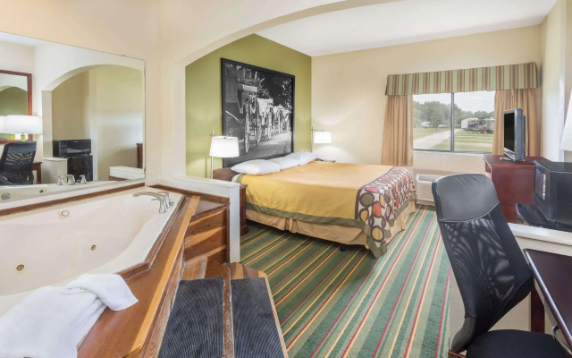Super 8 by Wyndham Duson Lafayette West Area