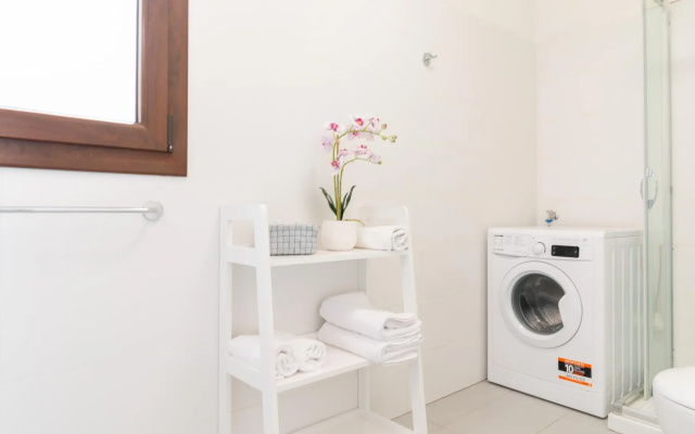 Welcomely - Xenia Boutique House With Garden