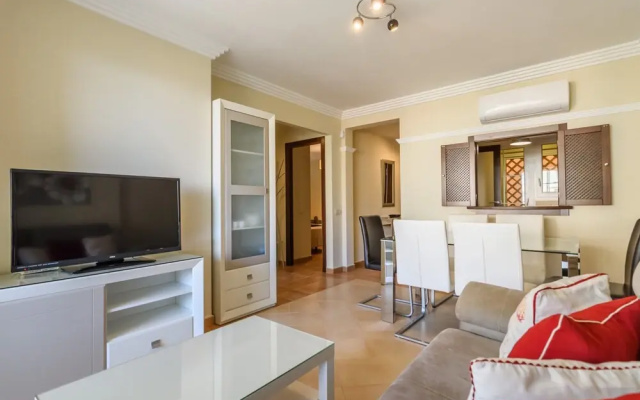 Beachfront Comfort With Terrace