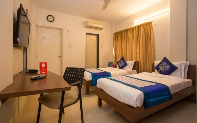 OYO 10934 Hotel Eminent