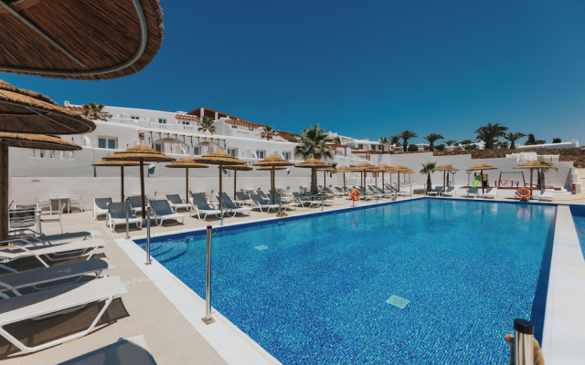 Naxos Grand Hotel