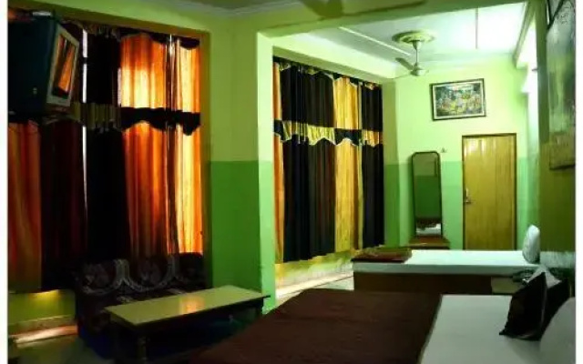 Shree Shyam Guest House by OYO Rooms