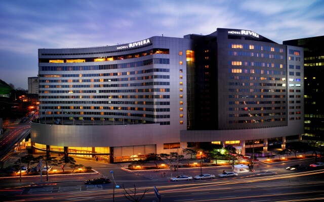 Hotel Riviera вид на фасад