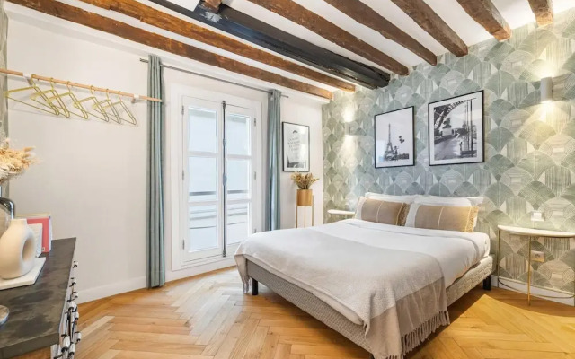 Amazing Historical Parisien Loft Next TO Louvre Area ! 6
