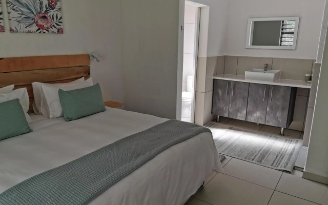 Gemsbok Place