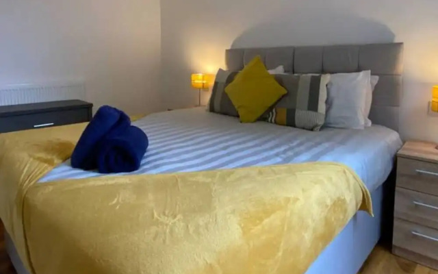 De Parys Premier Lodge 3 Stylish 2BR Bedford Apartment