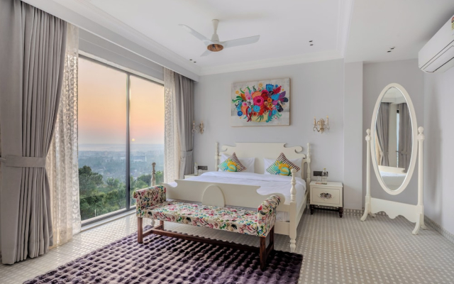 ELIVAAS Valley View 5BHK Villa With Pool