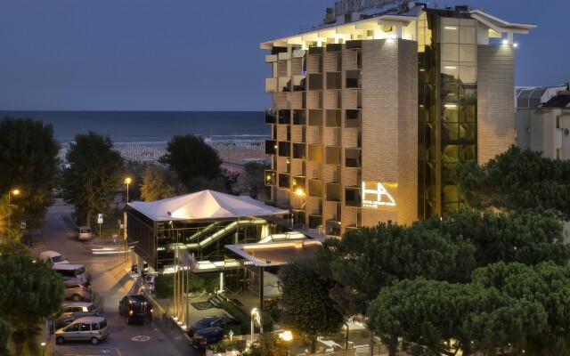 Hotel Ambasciatori вид на фасад
