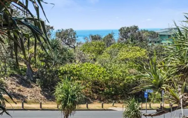 16 Pt Lookout Beach Resort