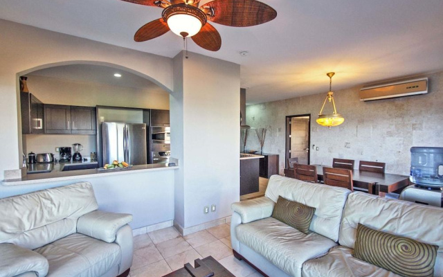 El Faro Penthouse Reef 403