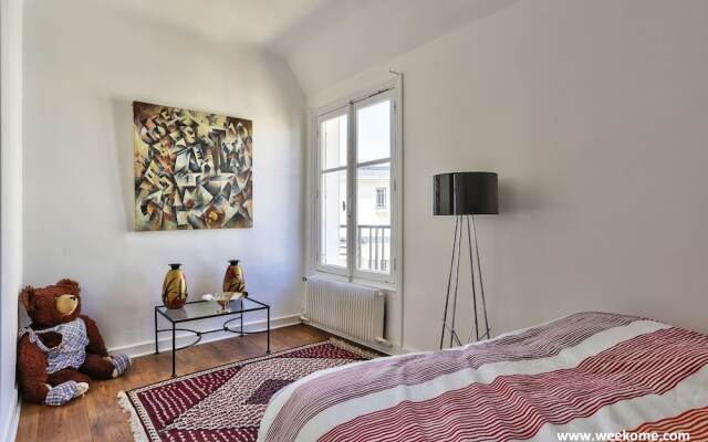 Апартаменты Cozy Apartment next to Eiffel Tower комната для гостей