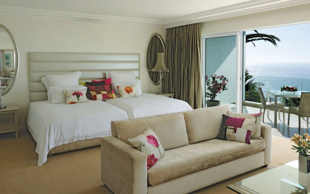 The Clarendon - Bantry Bay
