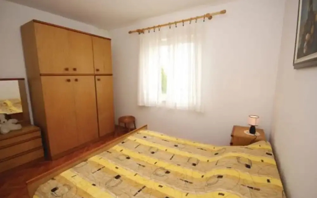 Apartment 773