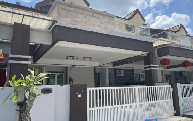 Langkawi Cozy Holiday Home at Taman Simfoni by Zervin