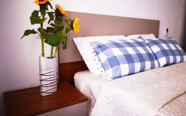 3 Bedroom 150 m from the beach