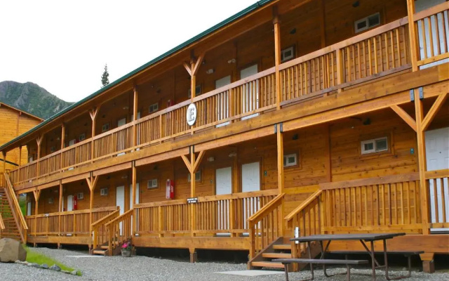 Denali Grizzly Bear Resort