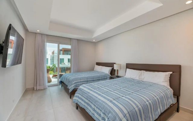 Ocean One Roatan