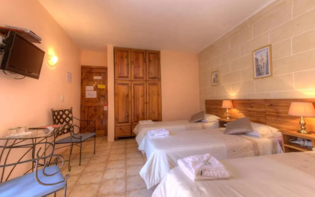 Green Grove Guest house
