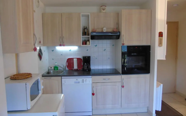 Lou Services Apartment CB9 LSI 001