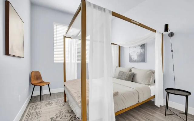 Noho by Avantstay North Hollywood Townhome