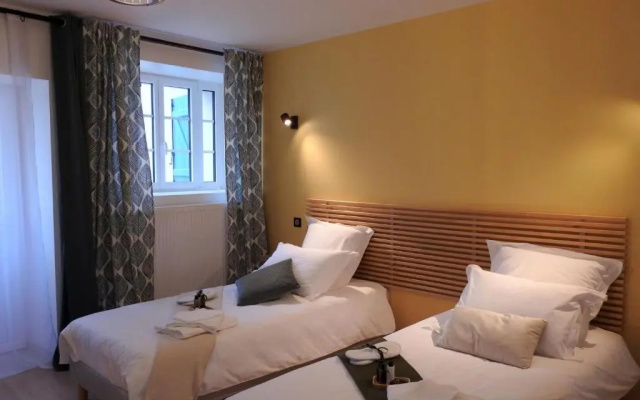 Gîte Colombey-les-Deux-Églises, 6 pièces, 10 personnes - FR-1-611-45
