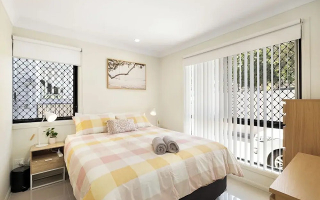 Smart Suites Self Check-in Apartments - 144 Dixon