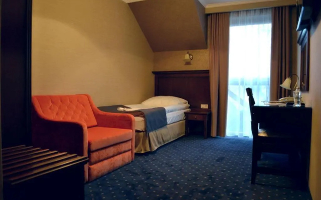 Borowinowy Zdrój Hotel Wellness Spa & Conference