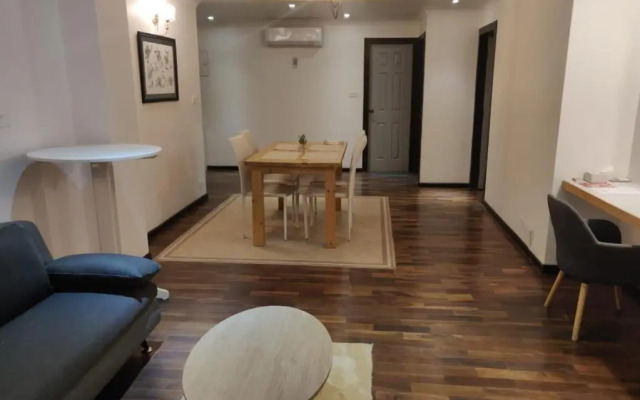 Apartment 7D,Retreat
