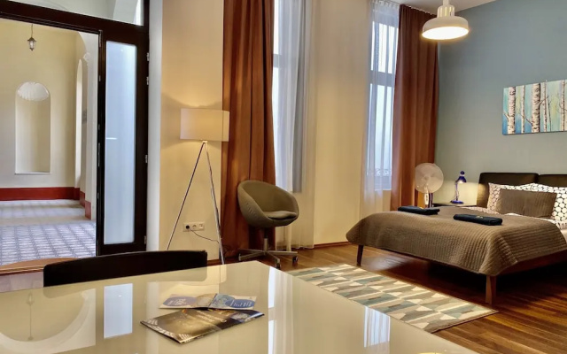 Gracia Apartment House