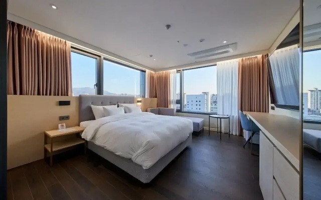 Gwangju H1 Hotel