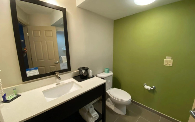 Sleep Inn & Suites Niantic North