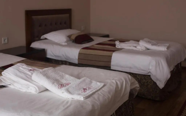Ainaline Hotel