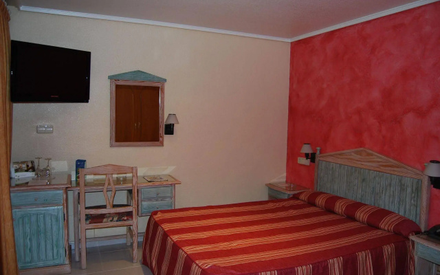 Hotal Azahar