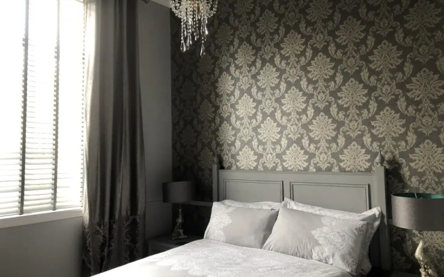 Charming 1-bed City Center Apartment in Edinburgh