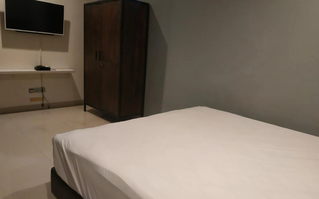 OYO 90438 Mampang 34 Residence