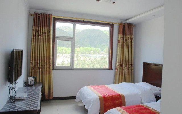 Wutai Mountain Chun Nuan Hua Kai Youth Hostel