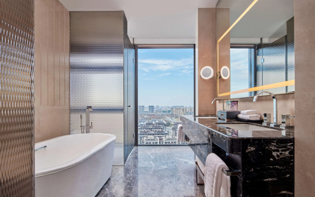 Hilton Yancheng