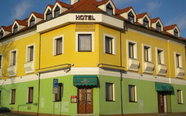 Hotel Brilliant вид на фасад