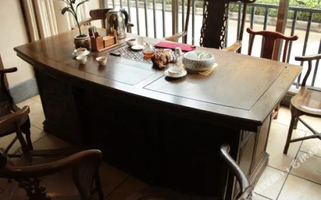 Huibo Garden Hotel (Huizhou Dongjiang Branch)