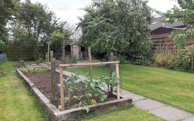 Cosy, peaceful self-contained apartment in coastal village