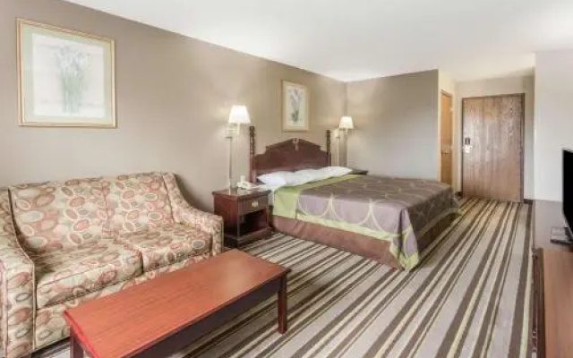 Super 8 Yorkville