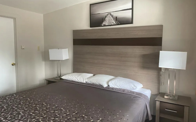 Apex Inn